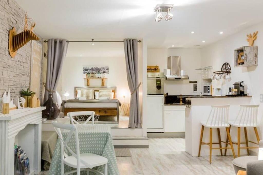 Un Cottage Alpin Chaleureux Dans Le Coeur D Annecy Avec 2 Velos Exterior foto