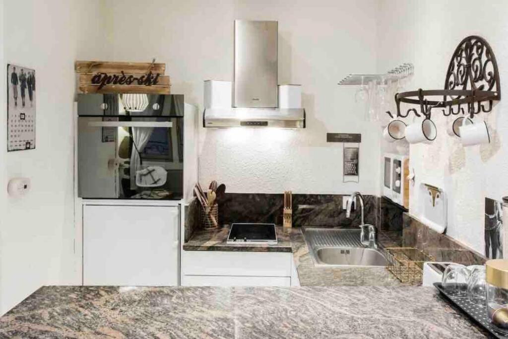 Un Cottage Alpin Chaleureux Dans Le Coeur D Annecy Avec 2 Velos Exterior foto